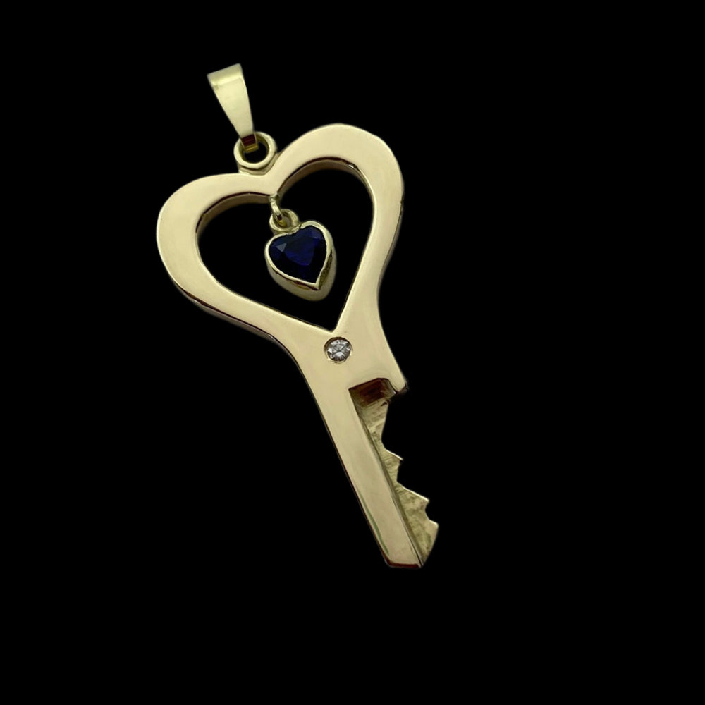 
                  
                    14 carat gold Lovin Locktober for padlock
                  
                