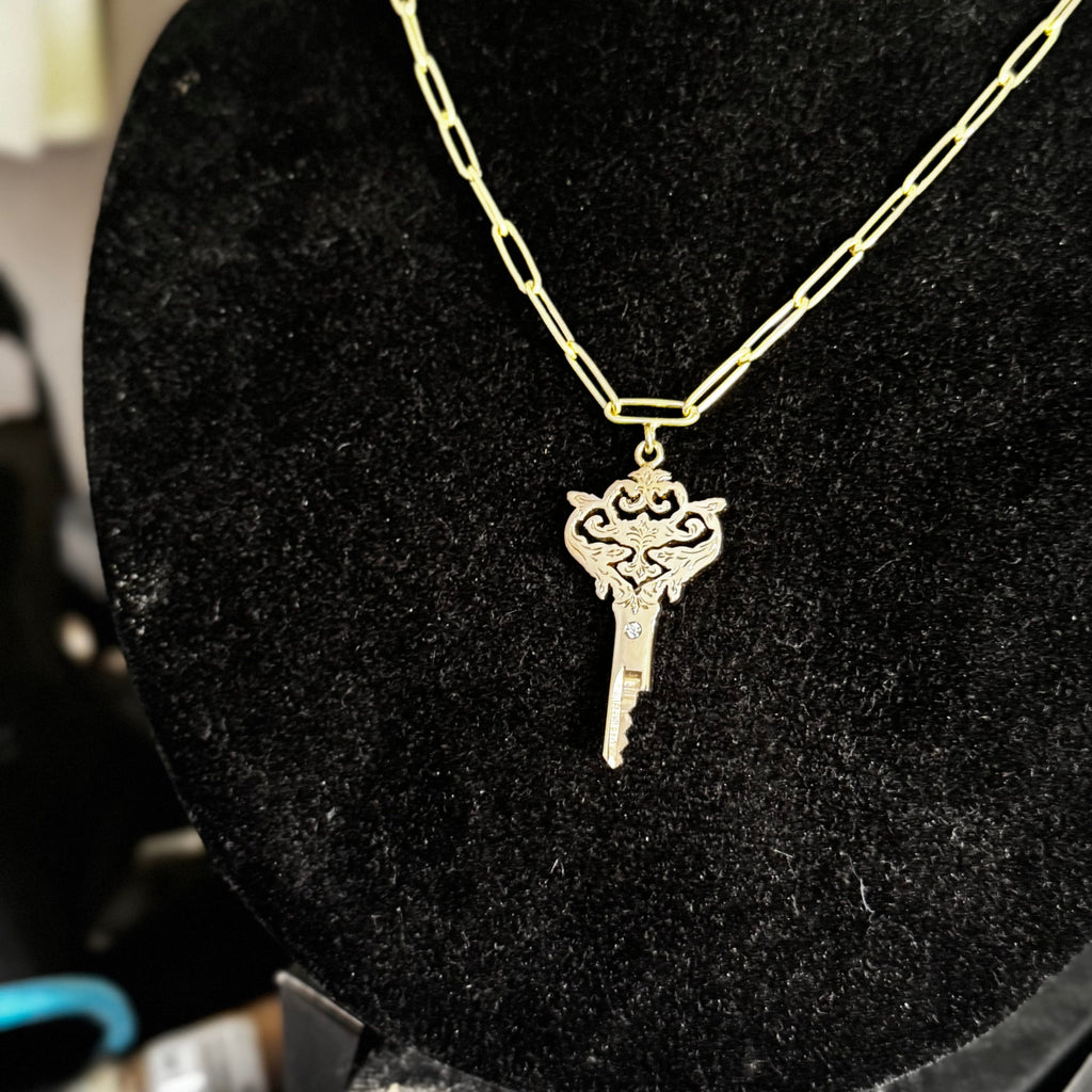 Le Baroque chastity key with cylinder lock | chastity-shop