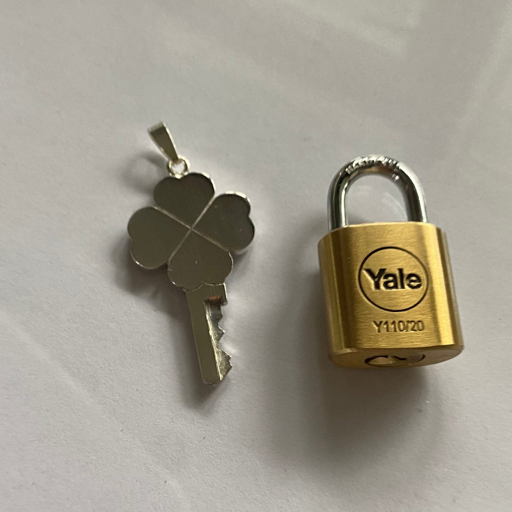 Lucky Padlock chastity key | chastity-shop | handmade chastity keys