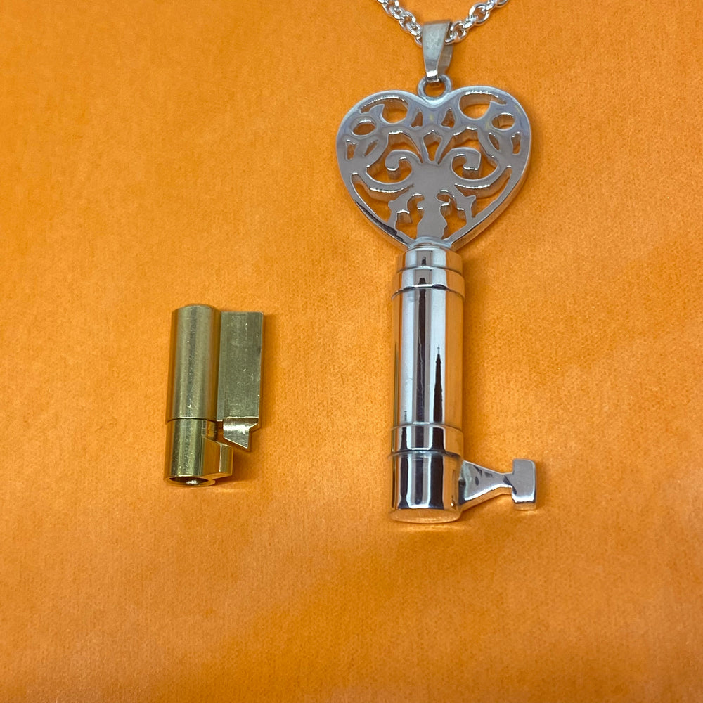 chastity-shop Keys with cylinder lock 14 carat yellow gold Secret Lady Grace