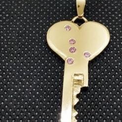 
                  
                    chastity-shop 14 carat yellow gold Lock of Love padlock
                  
                