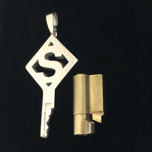 
                  
                    chastity-shop Keys with cylinder lock The Alphabet key with cylinder lock
                  
                