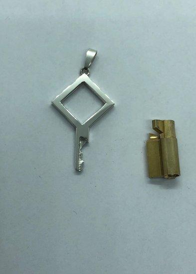 chastity-shop Keys with cylinder lock The Square