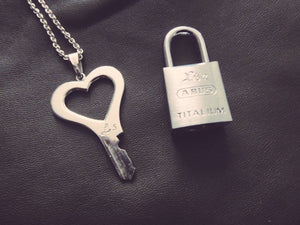 
                  
                    chastity-shop Keys with padlock Open your Heart with padlock
                  
                