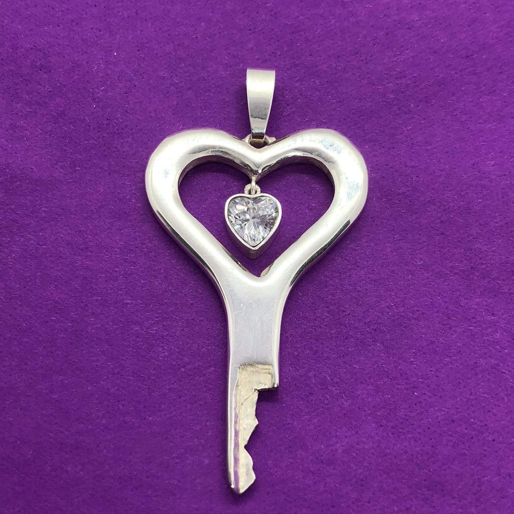 
                  
                    chastity-shop Keys with padlock Lovin Locktober for padlock
                  
                